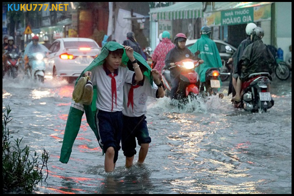 Giải mã điềm báo ẩn trong giấc mơ lội nước ngược dòng